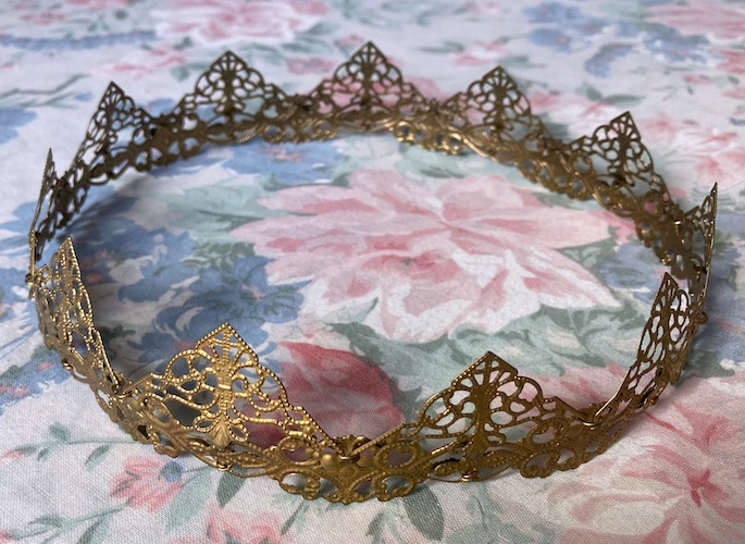 gold metal crown