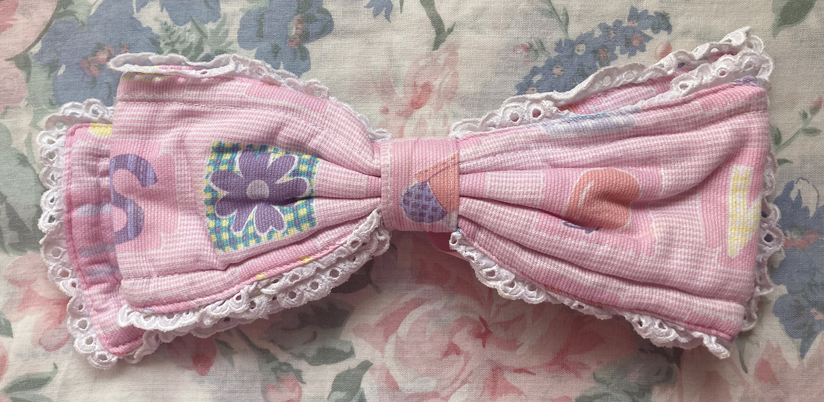 pink bow