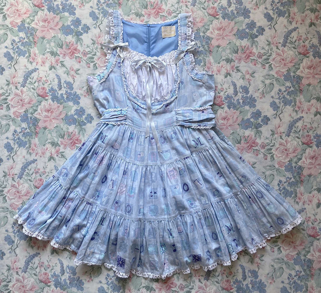 blue dress