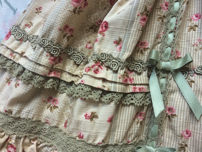 skirt detail