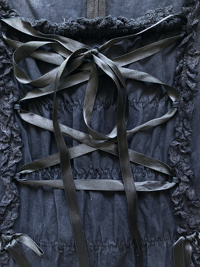 front lacing detail