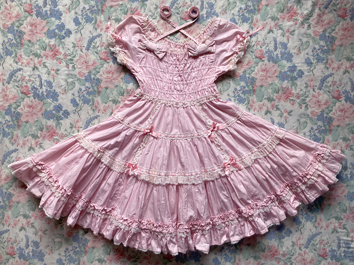 pink dress