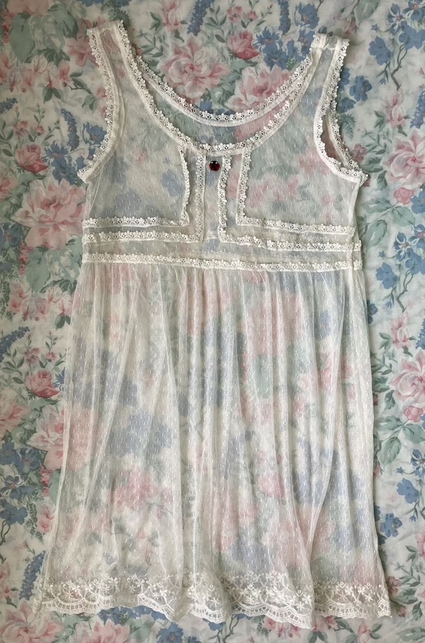 lace dress
