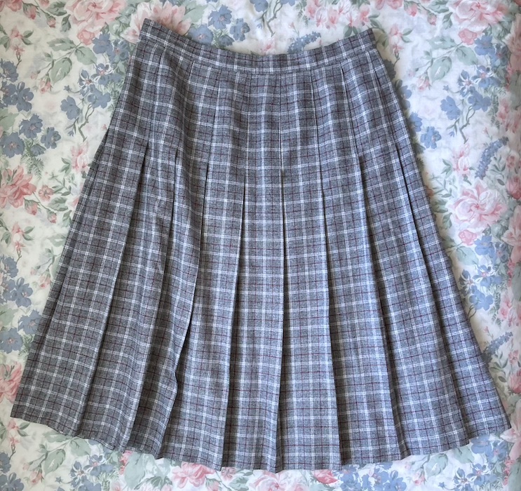 grey plaid skirt