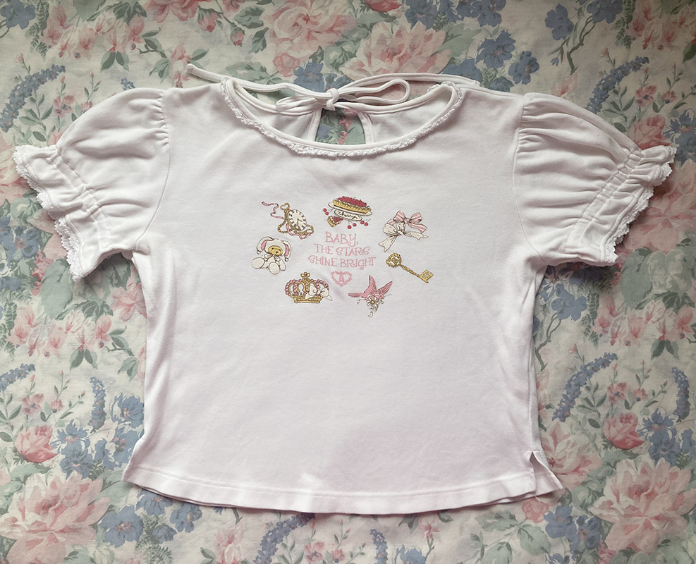 white cutsew