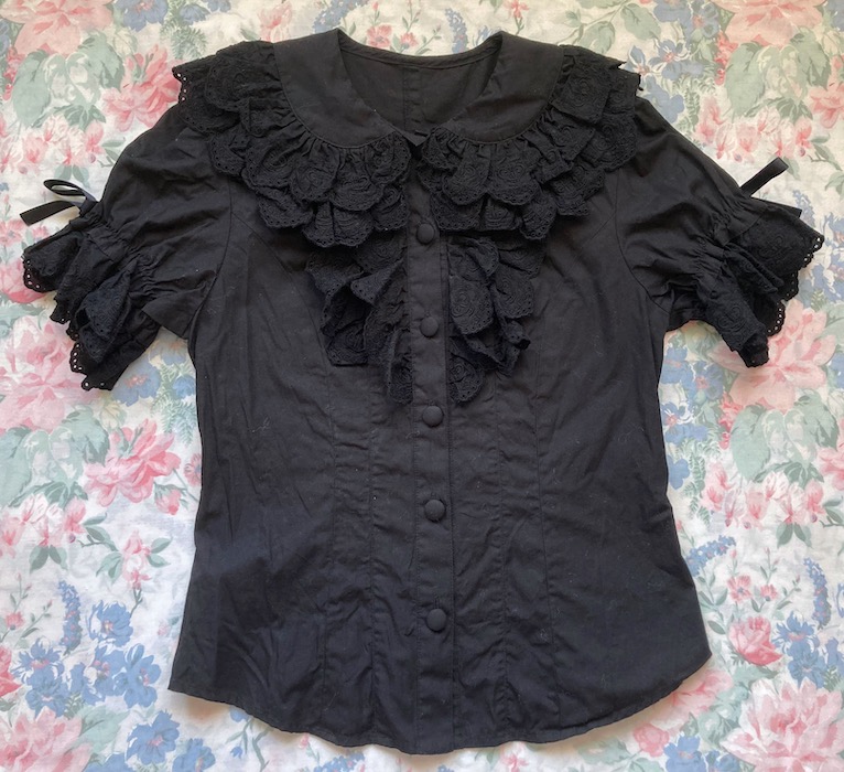 black short sleeve blouse
