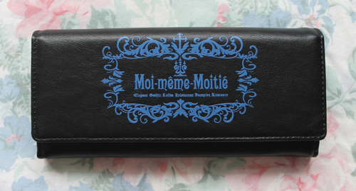 black and blue wallet