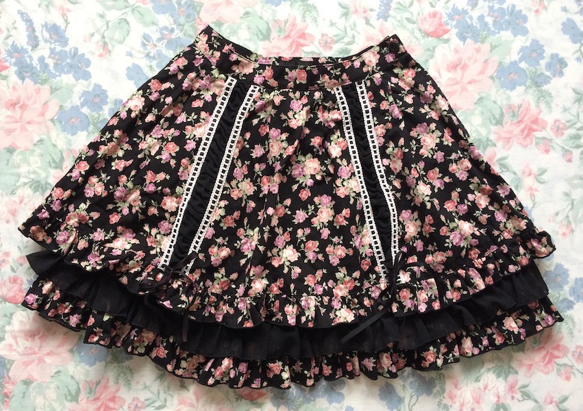 black floral skirt