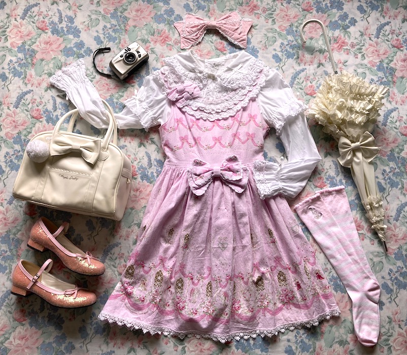pink and white paris window coord