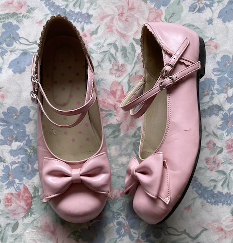 pink flat strappy shoes